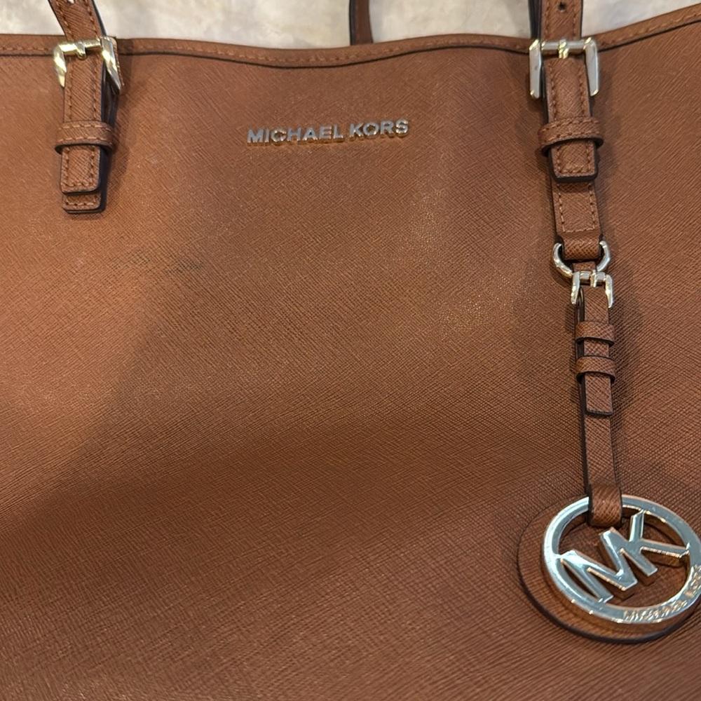 Michael Kors Tan Multifunctional Tech Friendly Le… - image 3